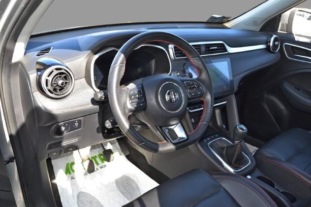 MG ZS - 1.0T 6MT LUXURY