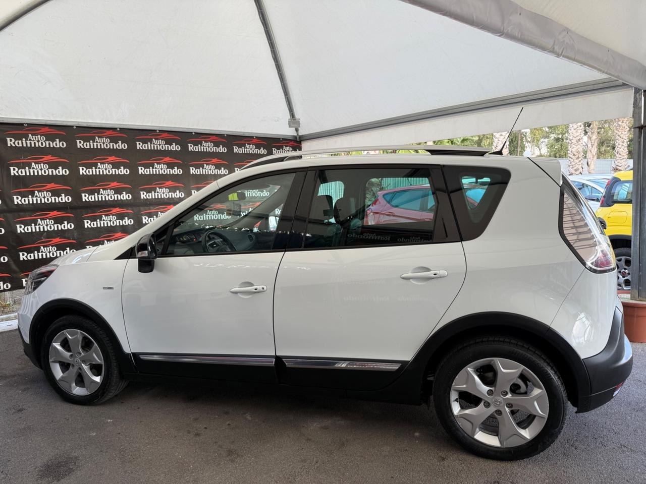 Renault Scénic XMod Cross 1.5 dCi 110CV Bose