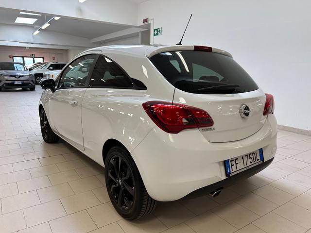 OPEL Corsa 1.2 Coupé b-Color