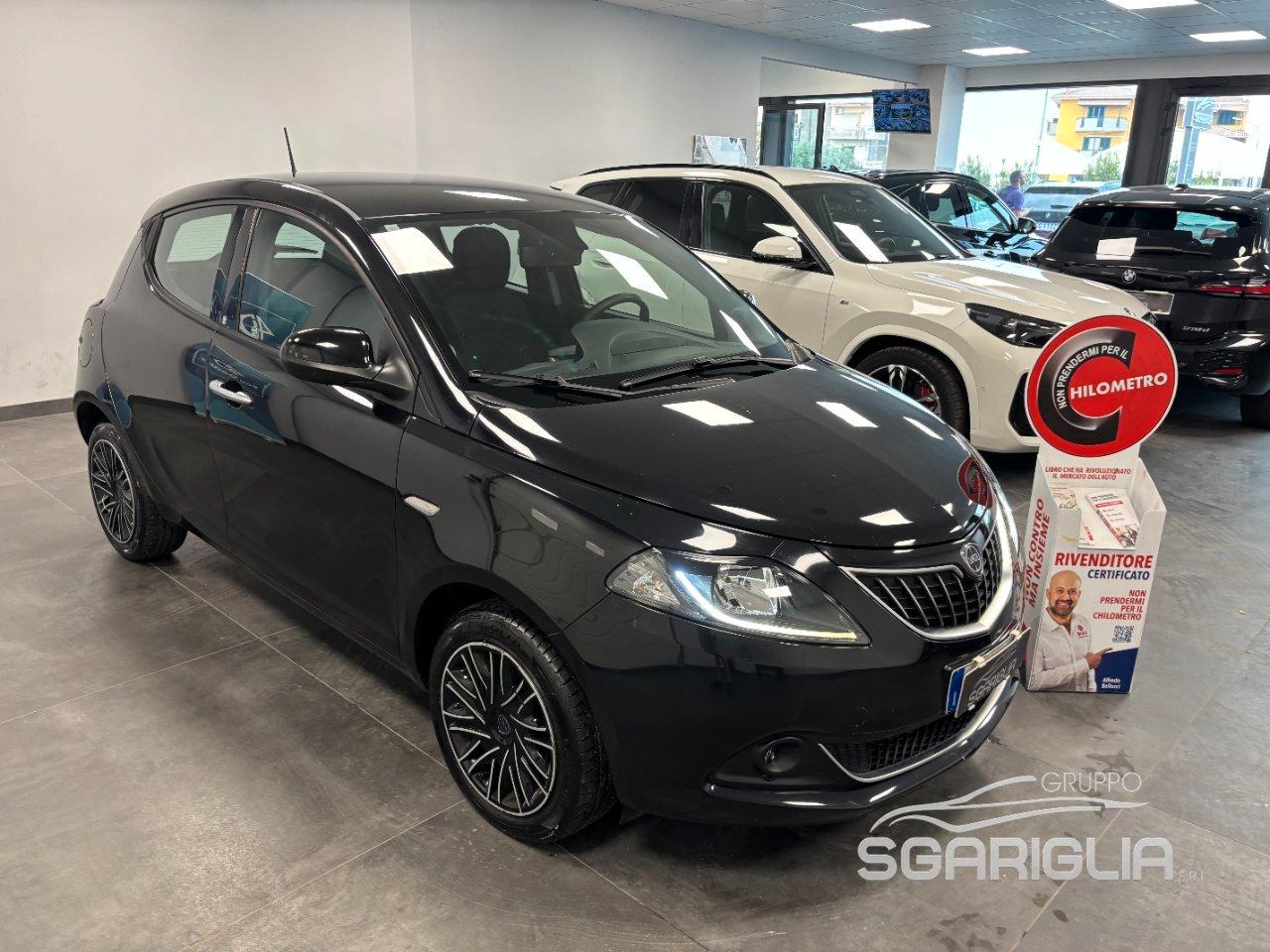 Lancia Ypsilon 1.0 Benzina Hybrid Ecochic Gold 5 Porte