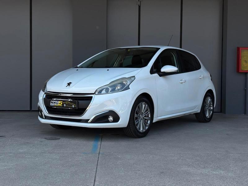 Peugeot 208 5 Porte 208 5p 1.2 puretech Active 82cv