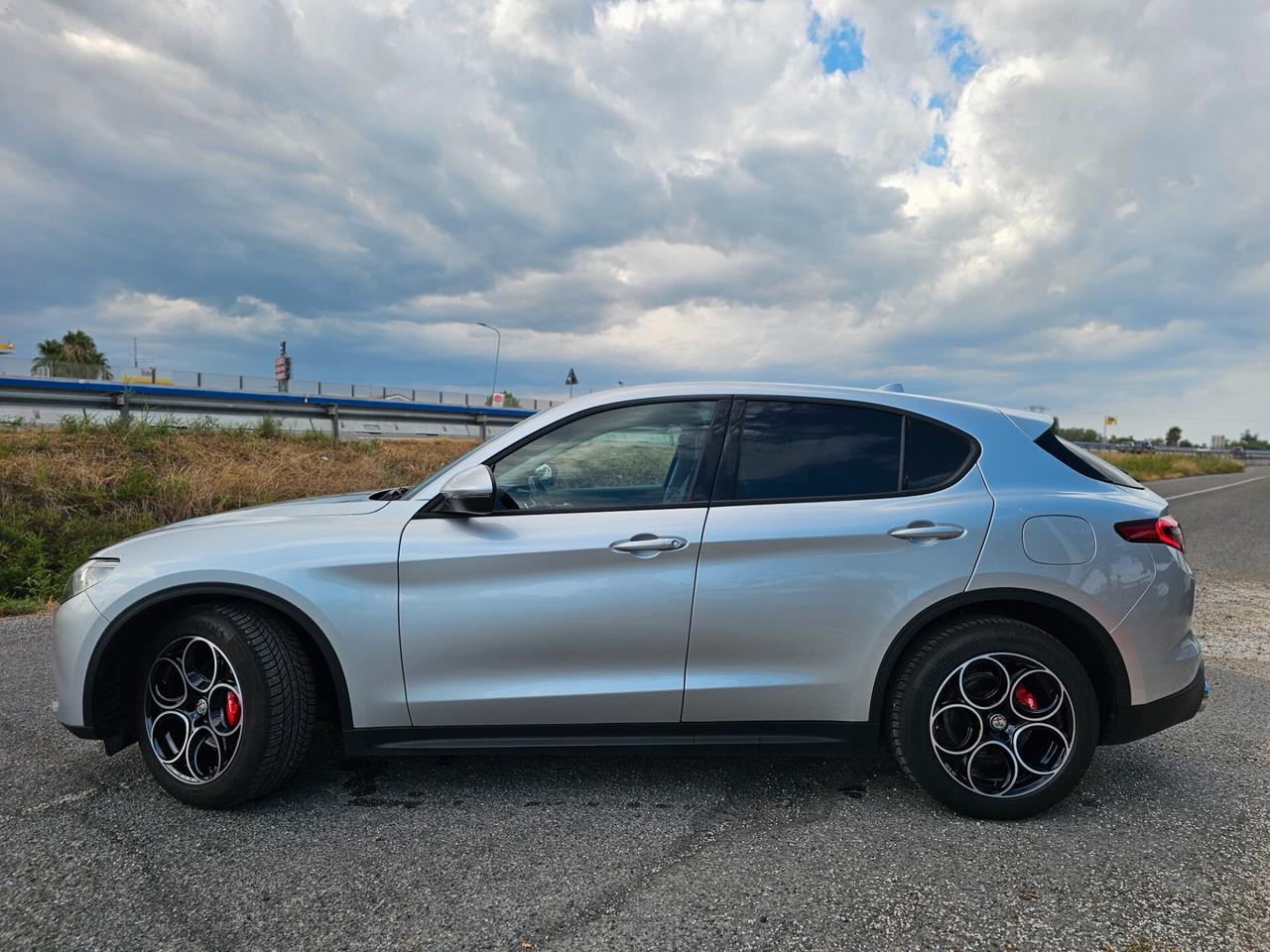 Alfa Romeo Stelvio 2.2 Turbodiesel 190 CV AT8 Q4 Business