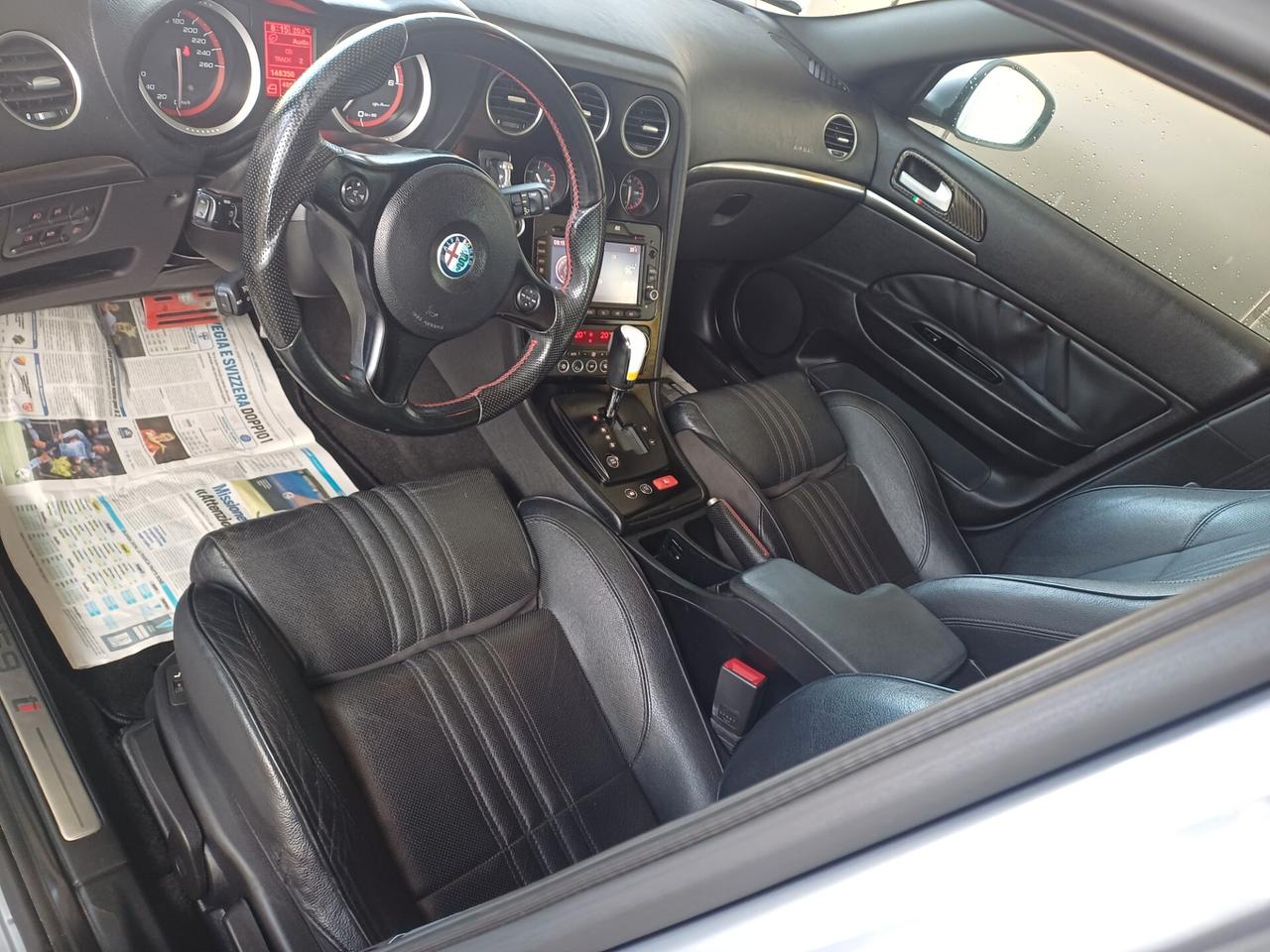 Alfa Romeo 159 2.4 JTDm 200 CV Distinctive Q-Tronic 2011