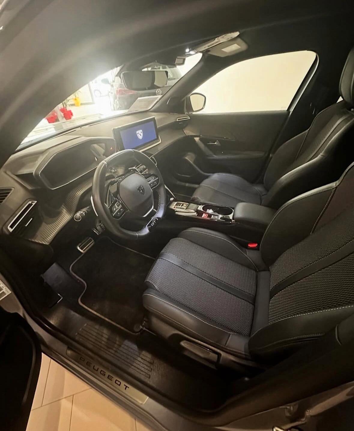 Peugeot 2008 1.2 PureTech GT 130 CV EAT8