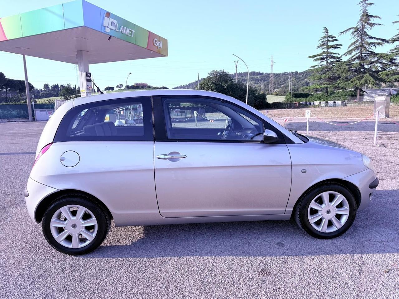 Lancia Ypsilon 1.2 16V Platino Ok neopatentati