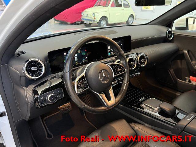 MERCEDES-BENZ A 250 e EQ-Power Business Extra -