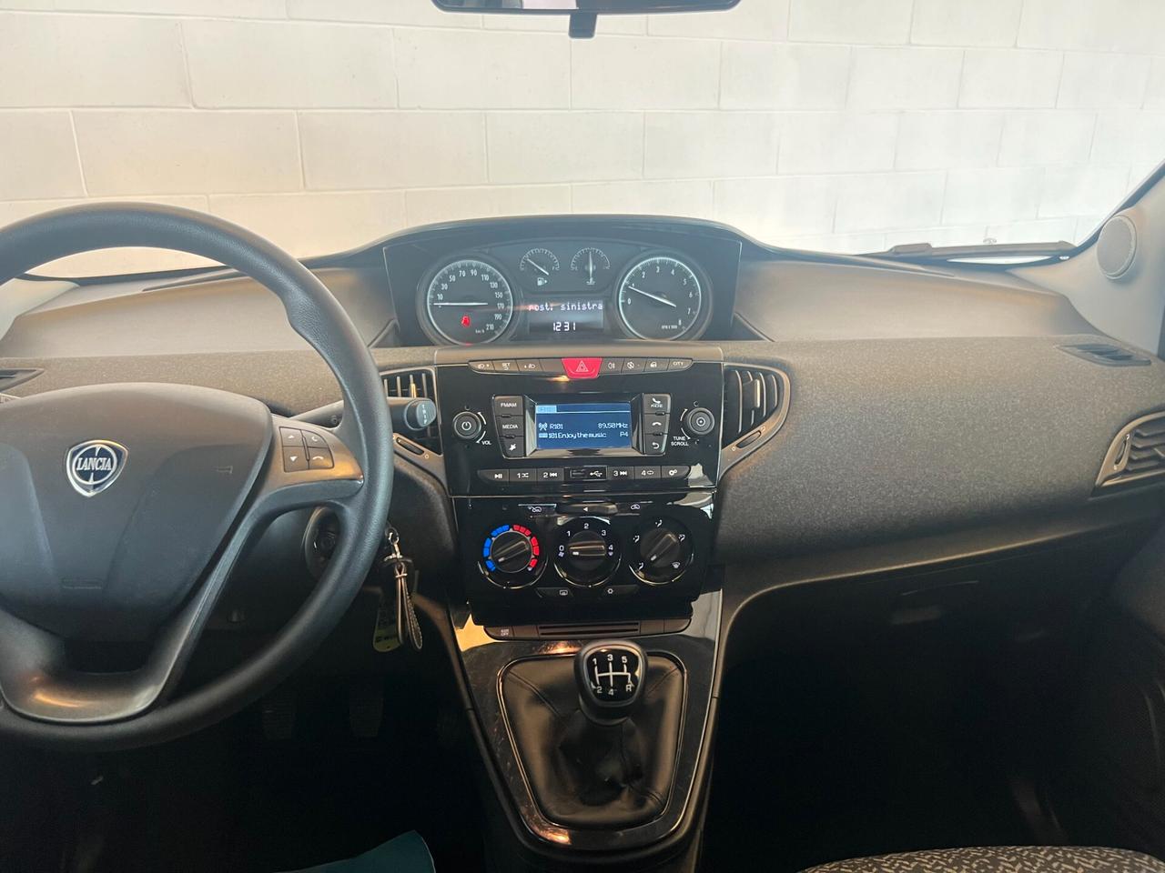 Lancia Ypsilon 1.2 69 CV 5 porte Elefantino Blu ok neopatentati km 59.990