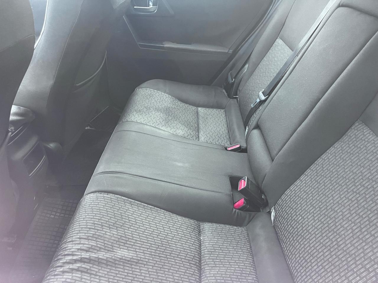 Toyota Auris 1.8 Hybrid Lounge
