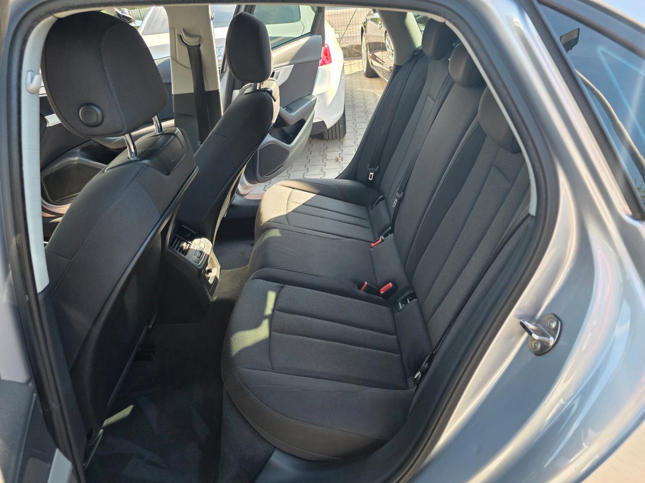 Audi A4 2.0 TDI 122CV Business Sport garantita 12M
