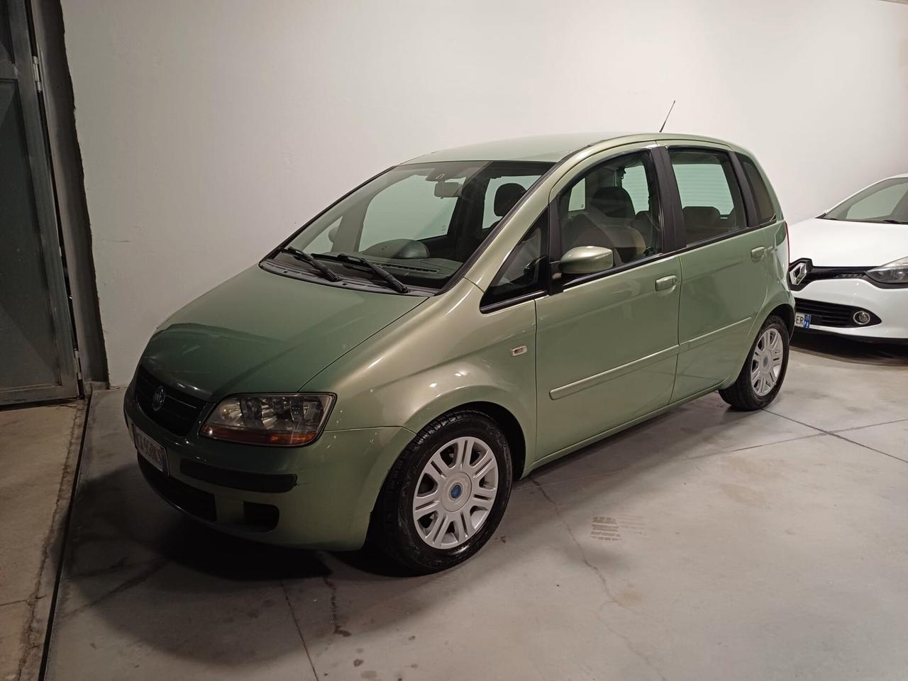 Fiat Idea 1.4 16V Emotion