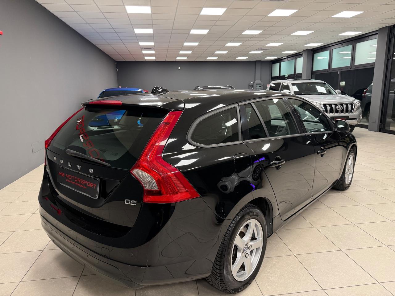 Volvo V60 D2 Geartronic Summum