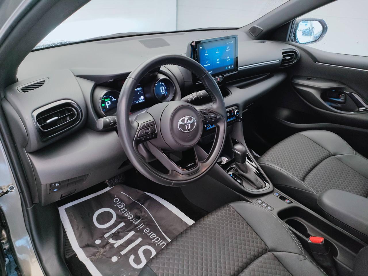 TOYOTA Yaris IV 2020 - Yaris 1.5h Lounge