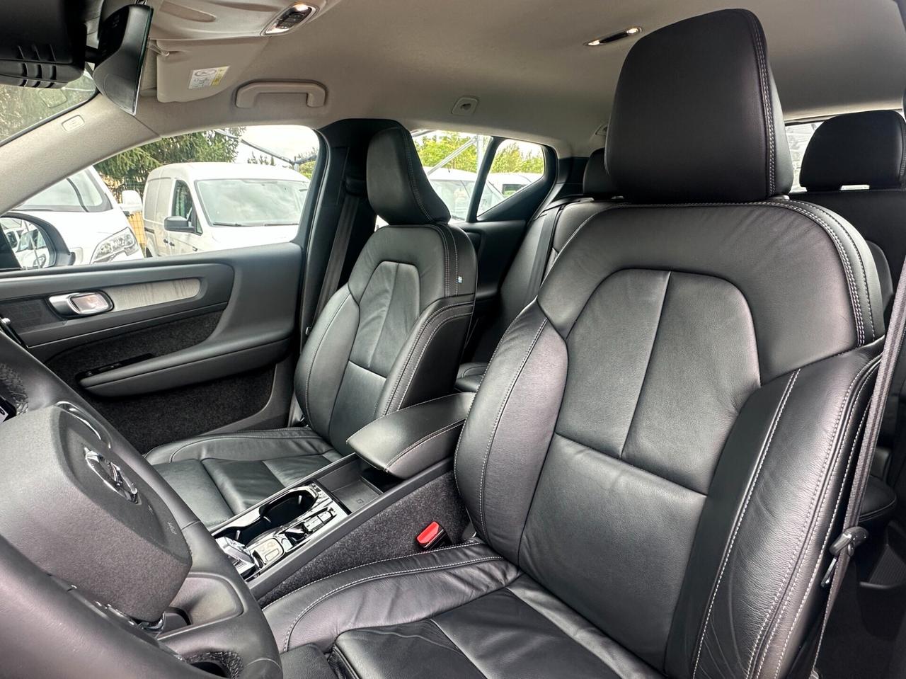 Volvo XC40 Recharge Plug-in Hybrid Inscription Expression