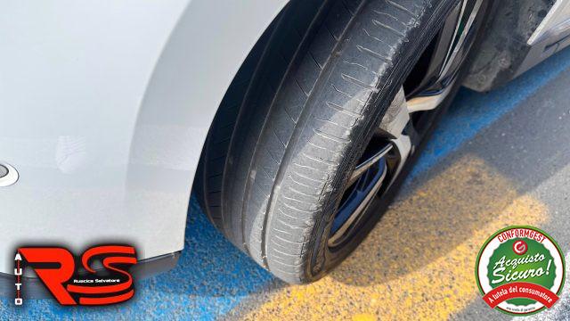 PEUGEOT 2008 1° serie BlueHDi 100 S&S Allure