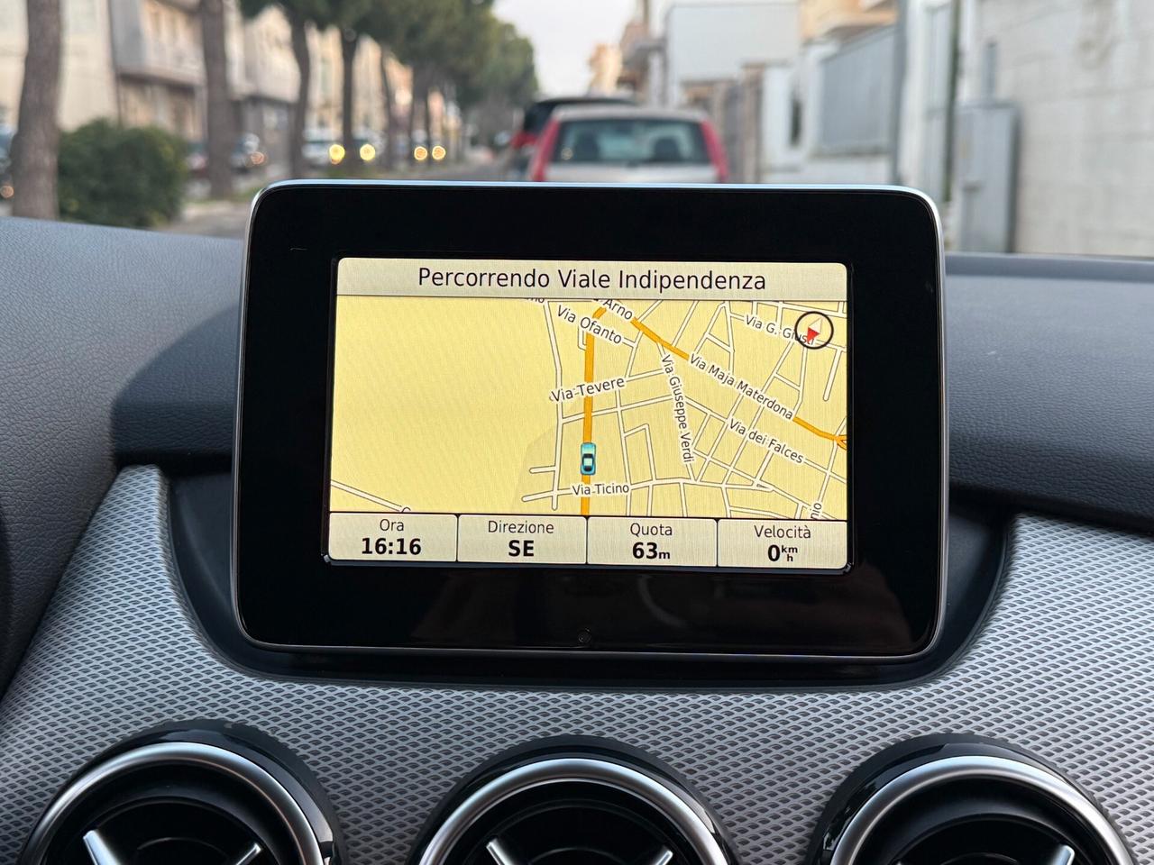 Mercedes B 180 CDI Automatic Executive NAVI - 2015