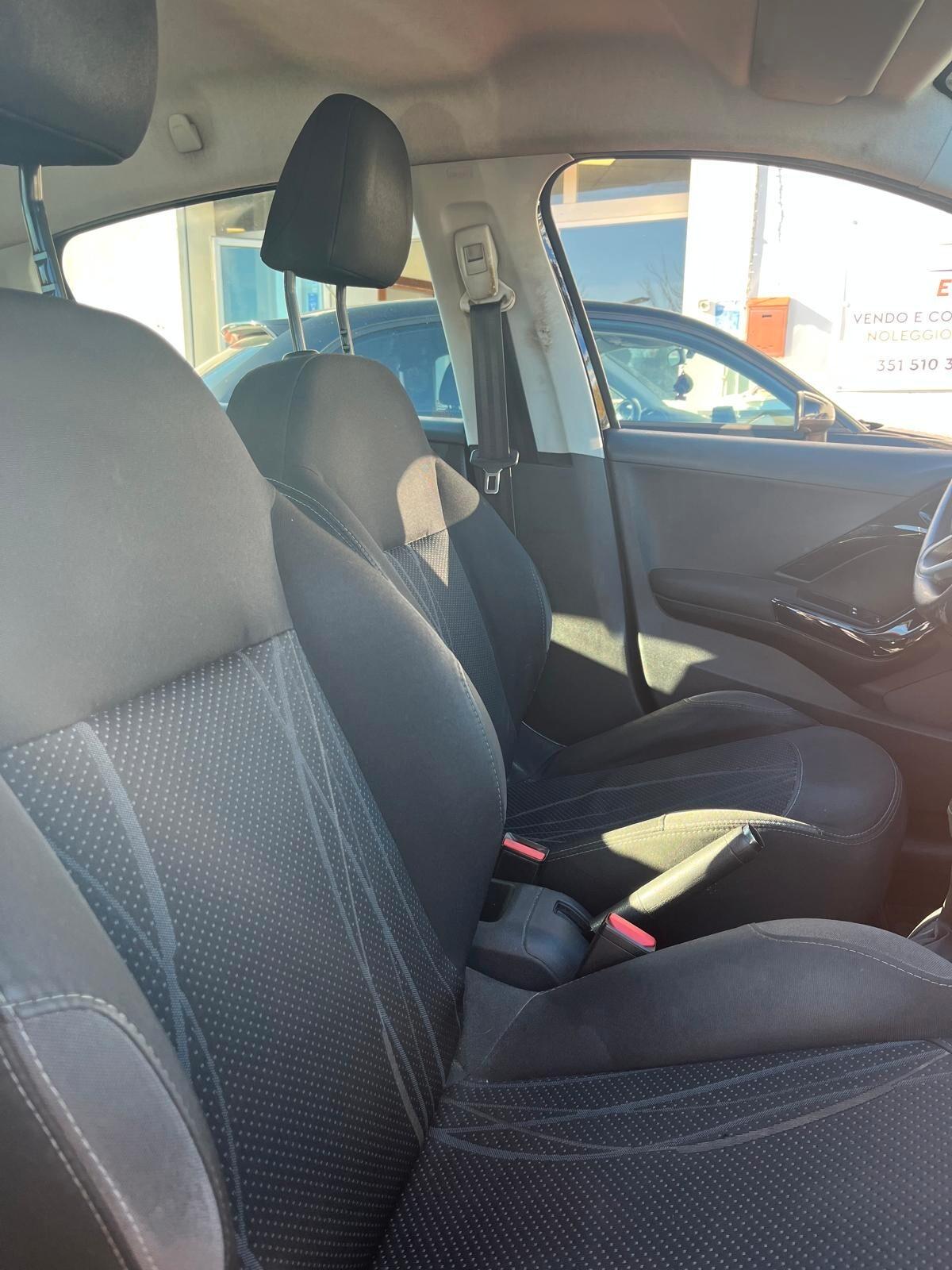 Peugeot 208 1.4 HDi 68 CV 5 porte Allure