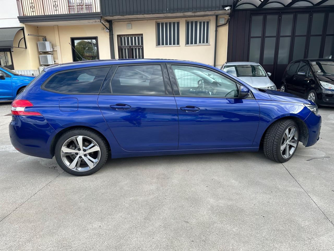 Peugeot 308 BlueHDi 130 S&S SW Allure