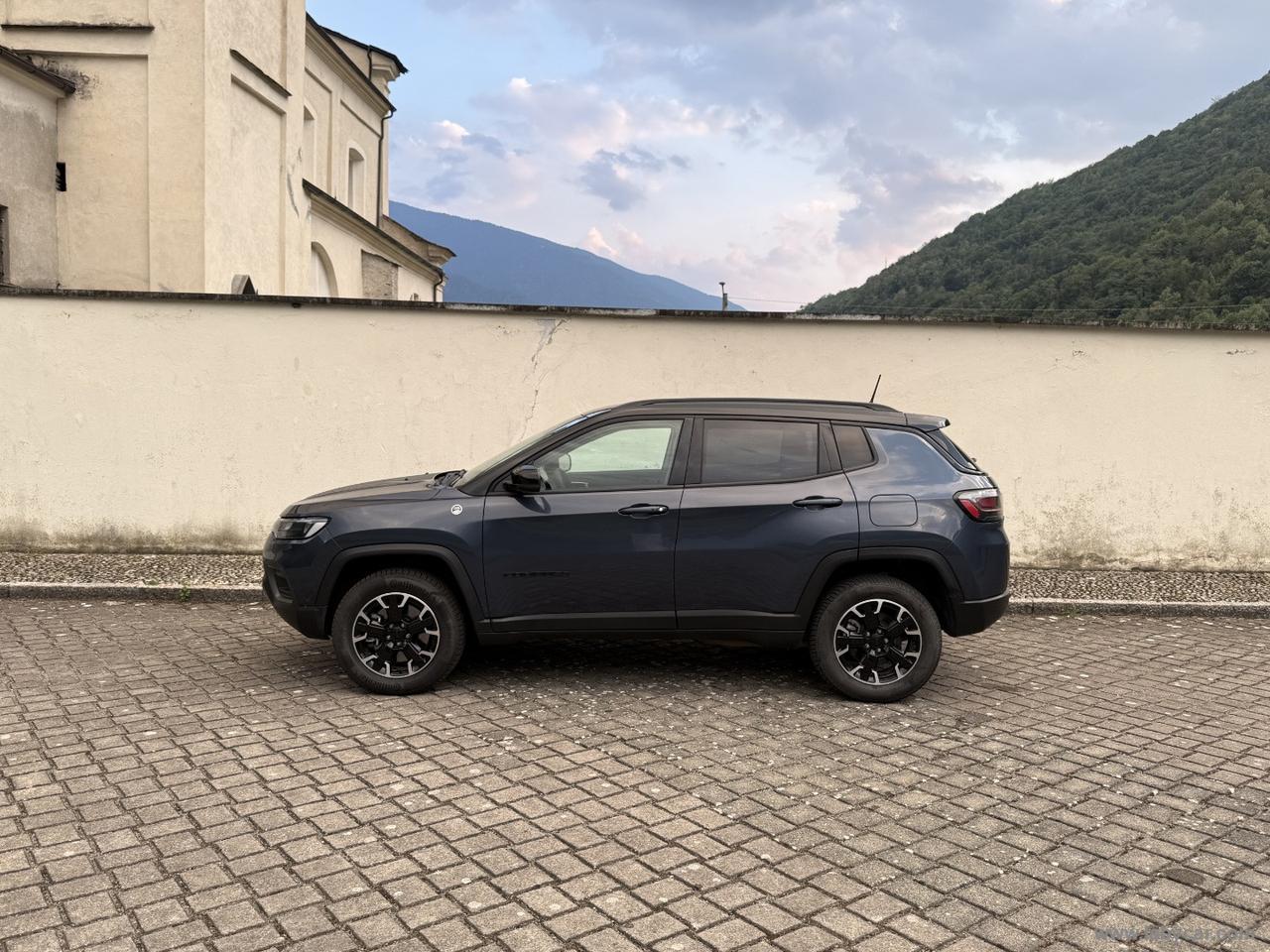 JEEP Compass 1.3 T4 240CV PHEV AT6 4xe TRAILHAWK
