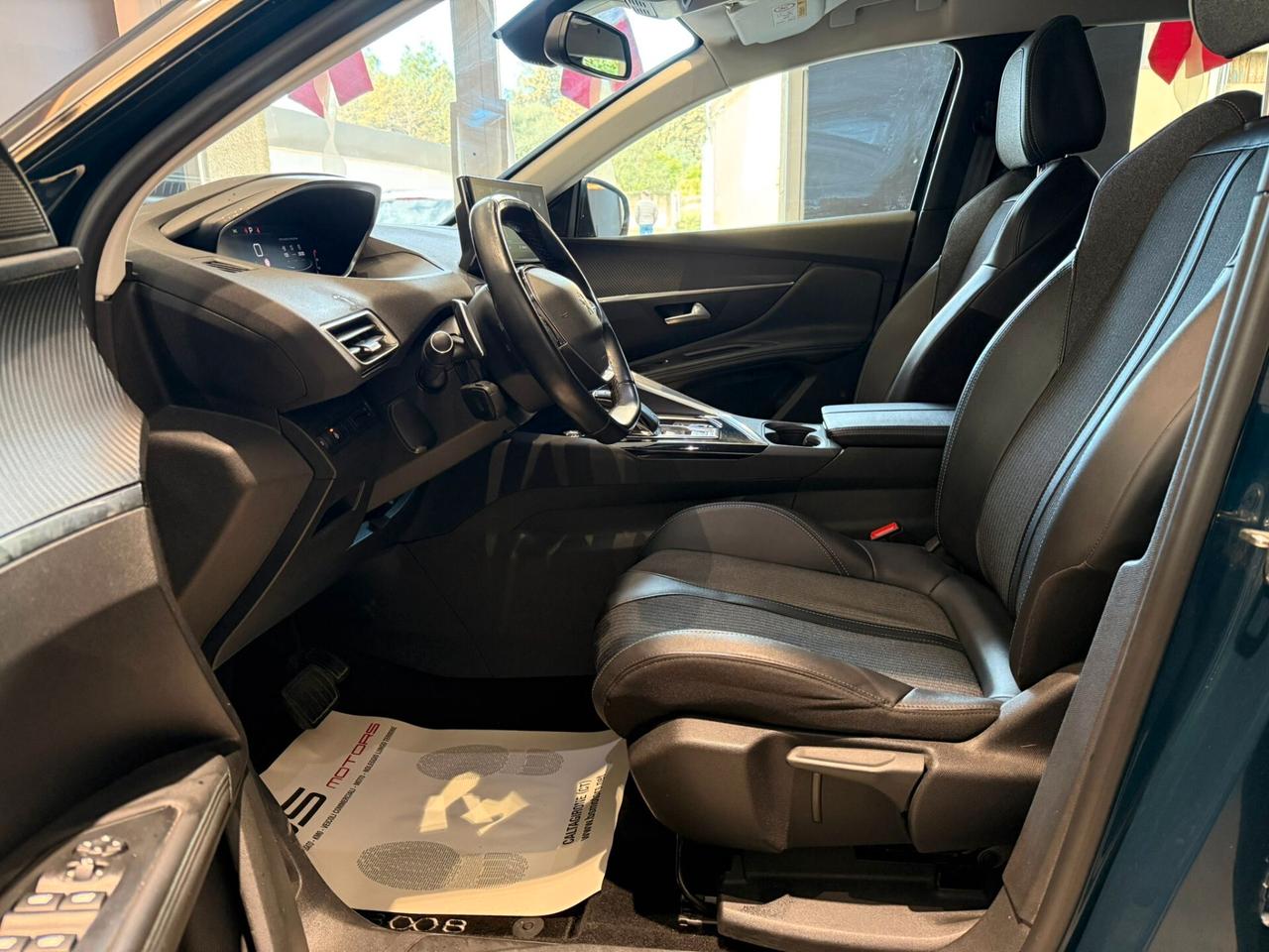 Peugeot 3008 BlueHDi 130 S&S EAT8 Allure