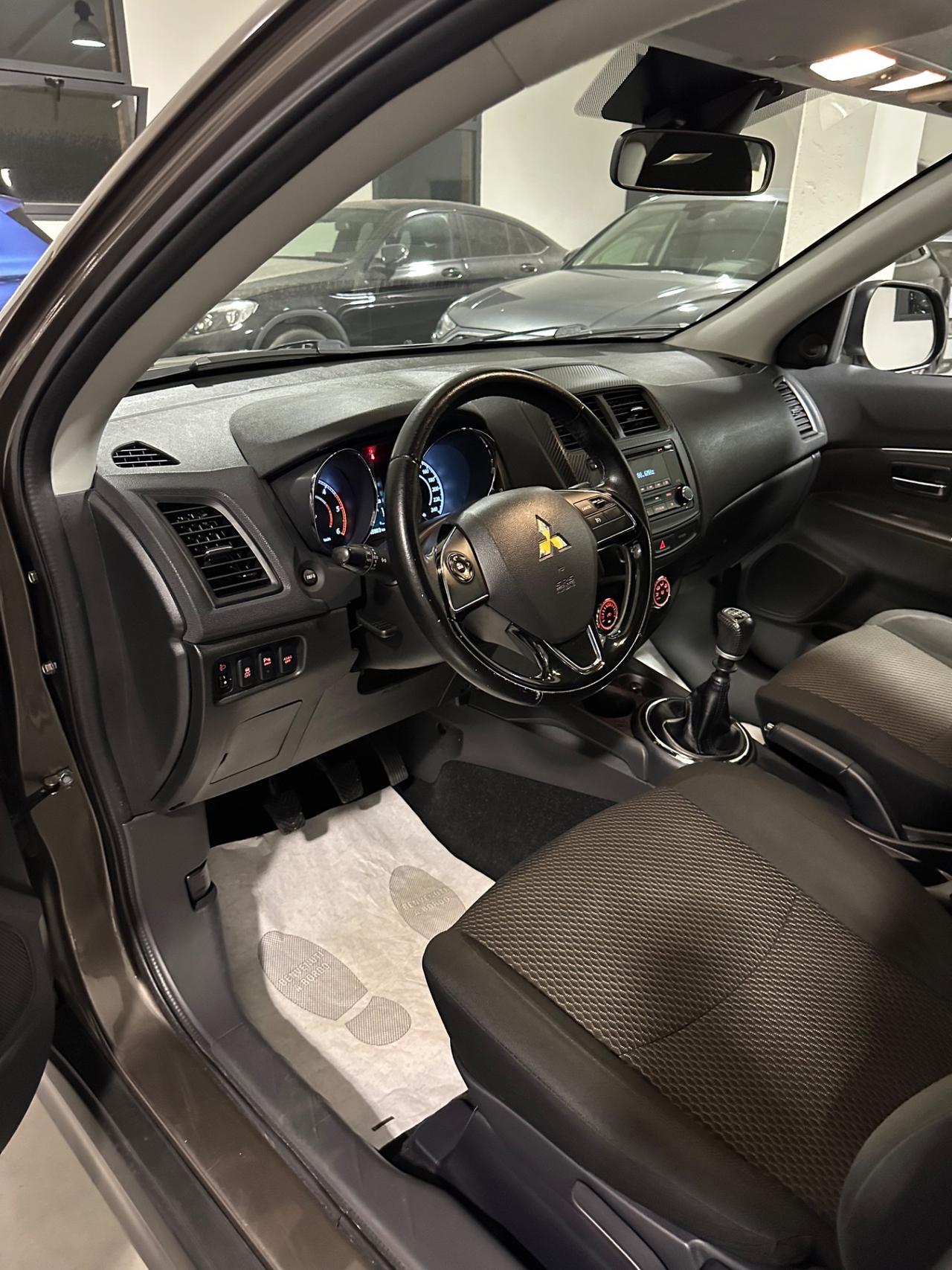 Mitsubishi ASX 1.6 DI-D 114 CV 2WD Instyle Panoramic