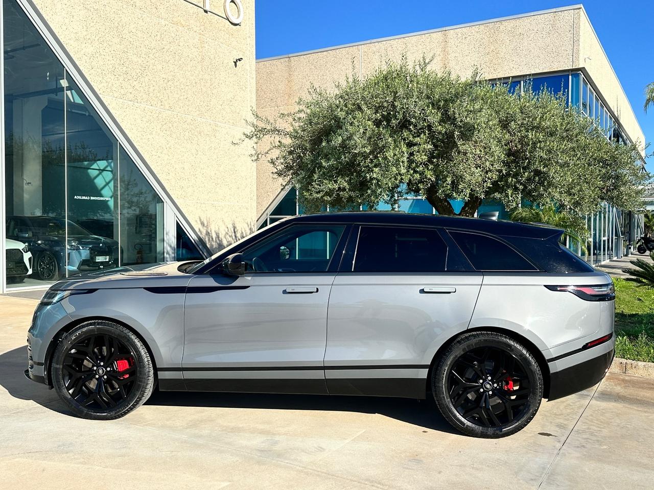 Range Rover Velar d R-Dynamic SE possibilità noleggio no scoring