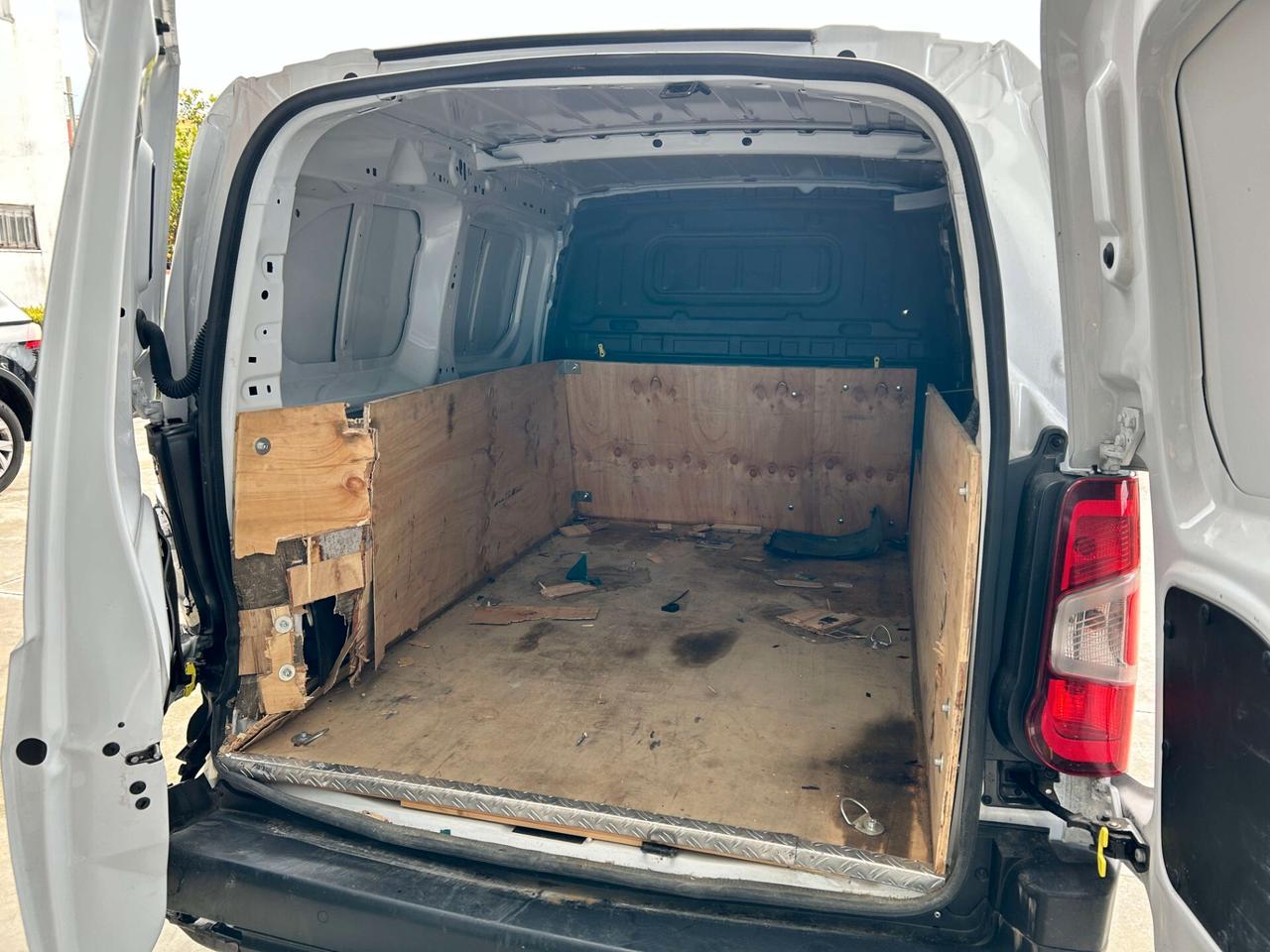 Citroen Berlingo 1.5 HDi 100CV - 2025 Incidentata