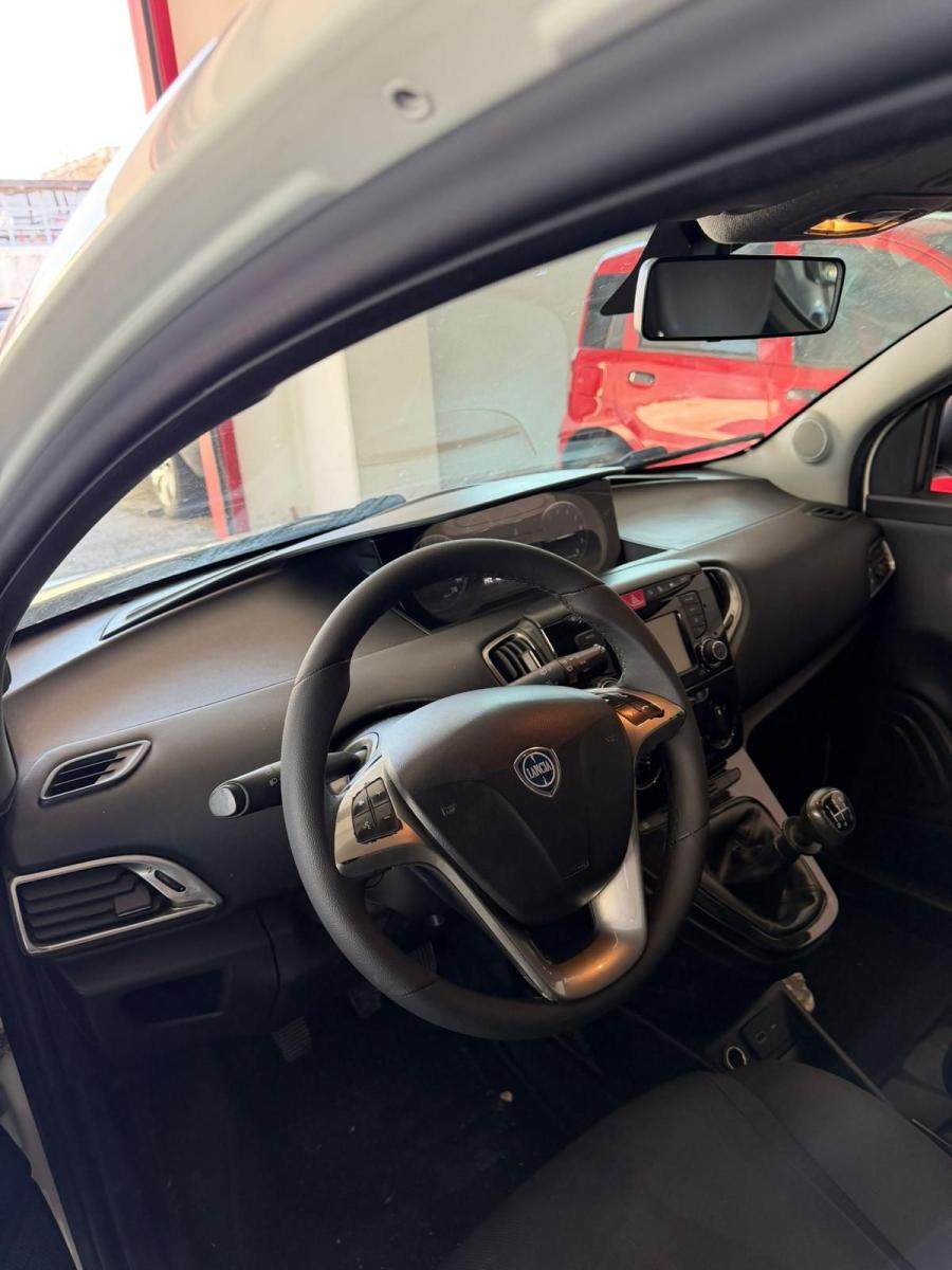 LANCIA - Ypsilon - 1.2 69 CV 5p. Gold