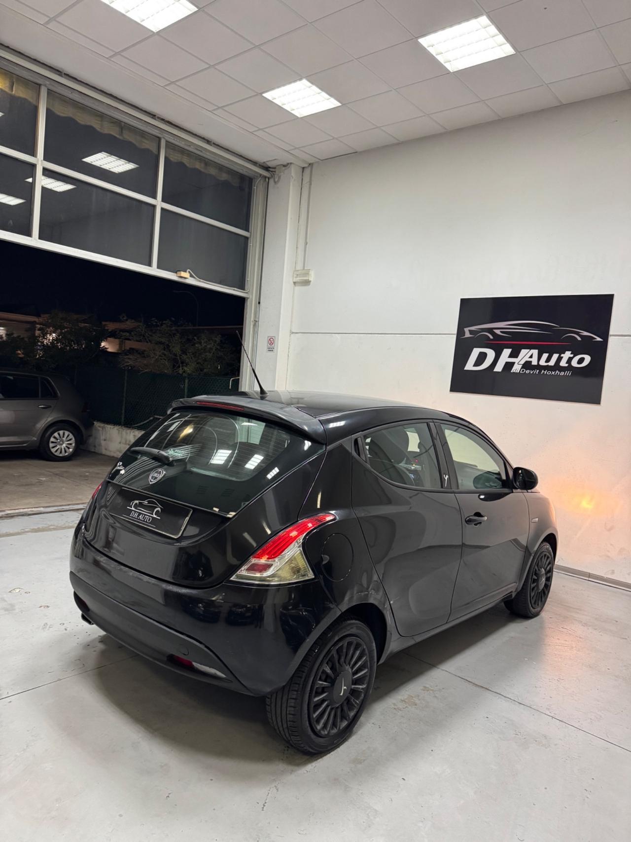 Lancia Ypsilon 1.2 69 CV 5 porte GPL Ecochic Gold