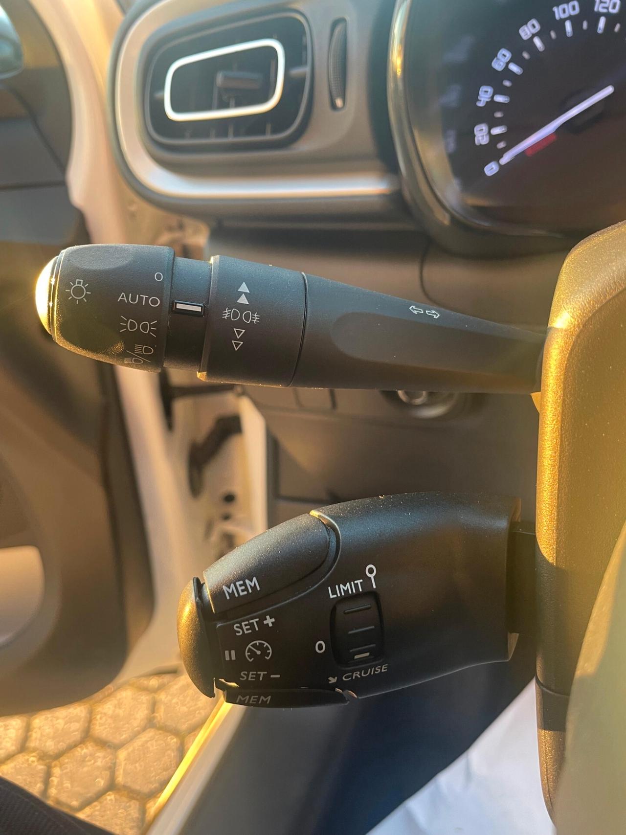 Citroen C3 PureTech 83CV Shine