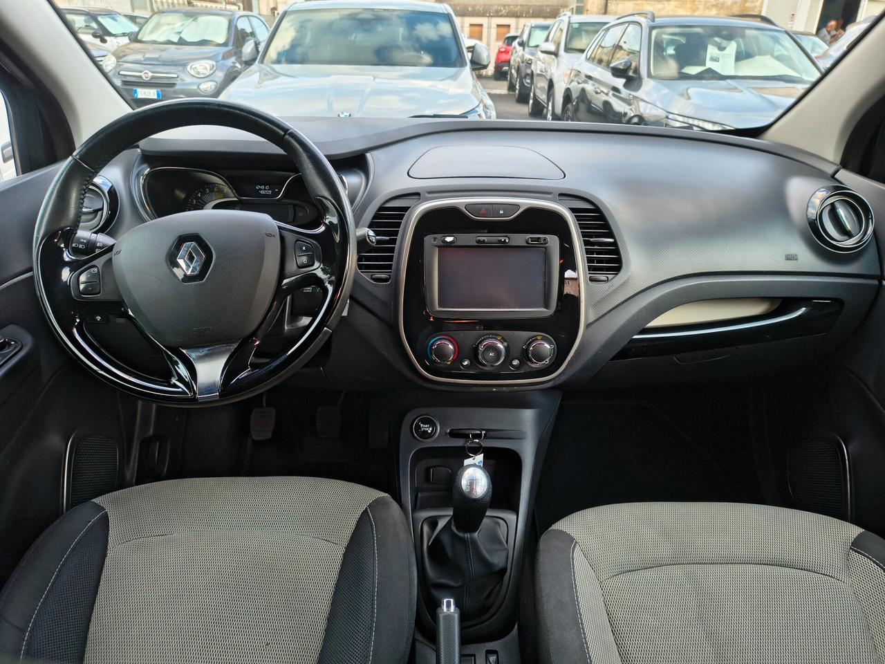 RENAULT CAPTUR BENZINA UNICOPROPRIETARIO ANNO 2014