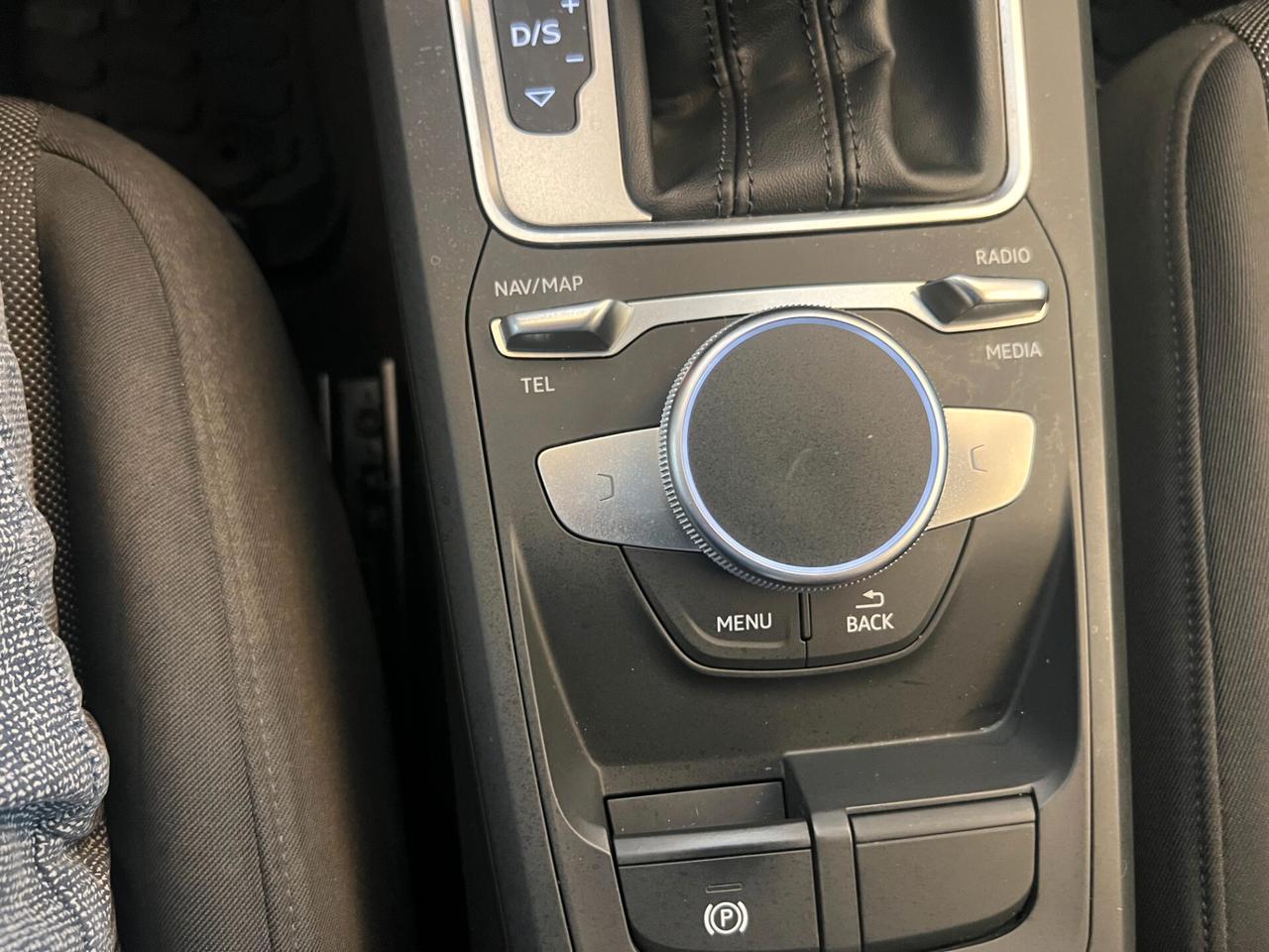 Audi Q2 30 TDI S tronic Business ok neopatentati unico proprietario TAGLIANDATA AUDI