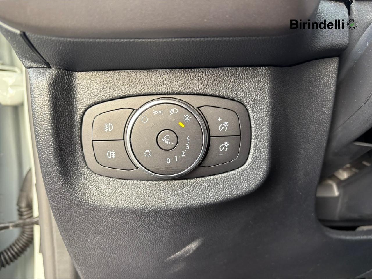FORD Tourneo Courier 2ªs - Tourneo Courier 1.0 EcoBoost Powershift Titanium