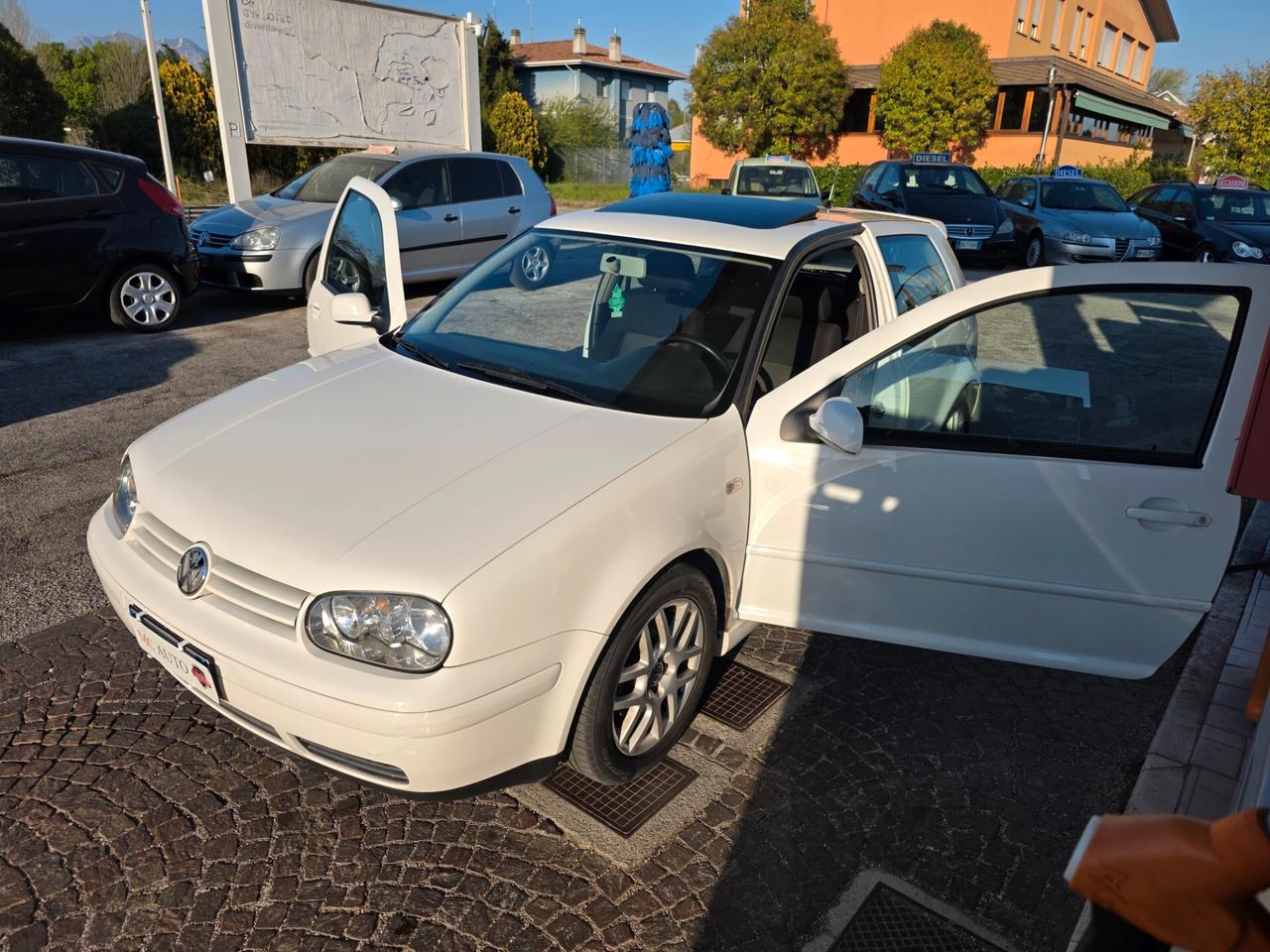 Volkswagen Golf 1.9 TDI/115 CV cat 3 porte Highline 401.000km
