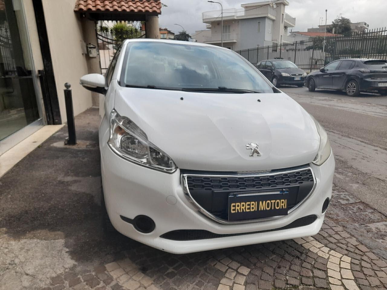 Peugeot 208 1.2 82 CV 3 porte X NEOPATENTATI