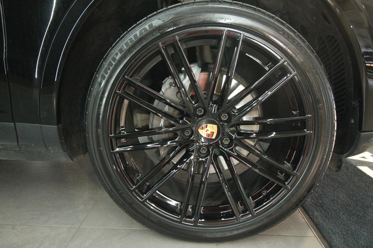 PORSCHE CAYENNE COUPÉ 3.0 V6