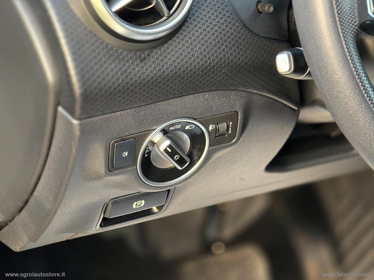 MERCEDES-BENZ A 180 d Sport