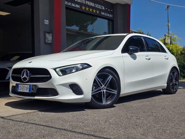 MERCEDES-BENZ A 200 d Automatic LED Ambient 64 MBux Navi NIGHT Pack 18