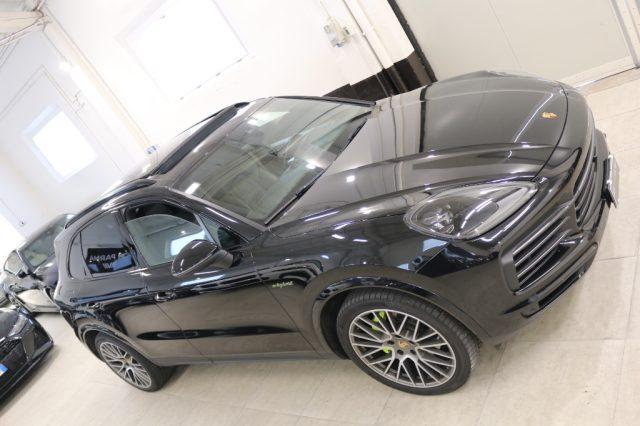 PORSCHE Cayenne 3.0 V6 E-Hybrid Platinum Edition