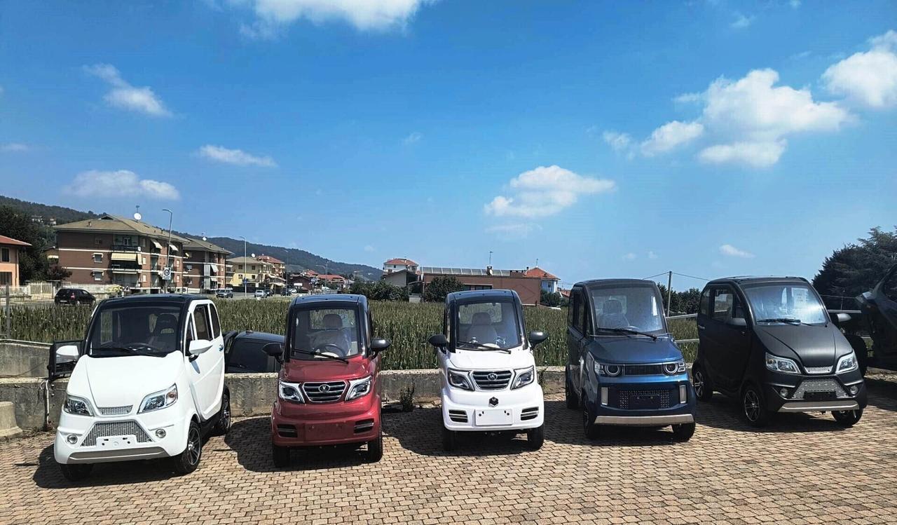 AUTO ANZIANI SENZA PATENTE SENZA PATENTINO