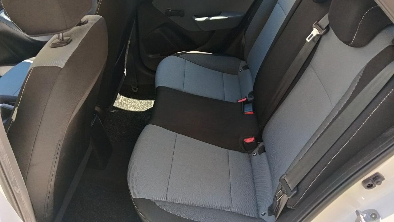 HYUNDAI I20 1.2 BENZINA -PREZZO PROMO!