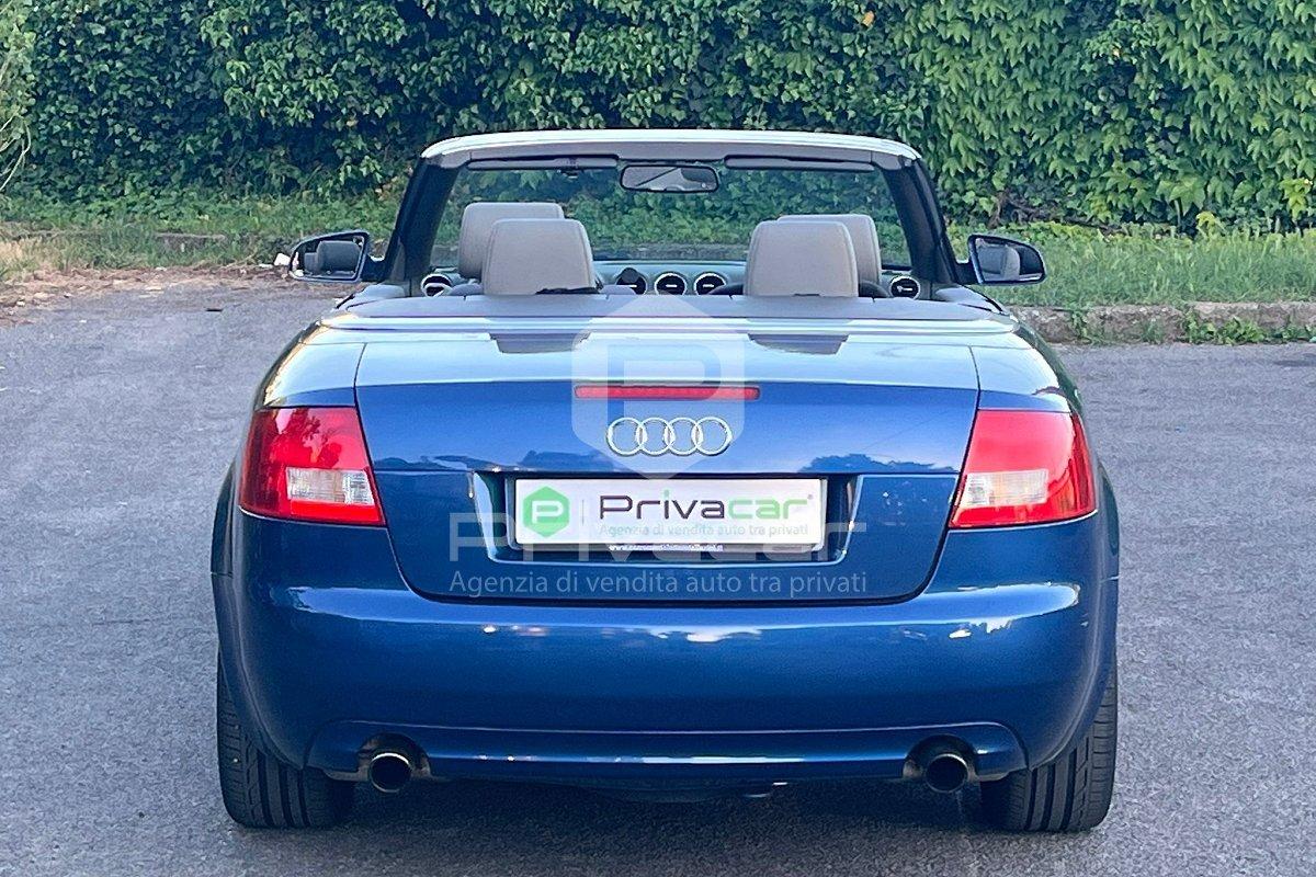AUDI A4 2.4 V6 30V cat