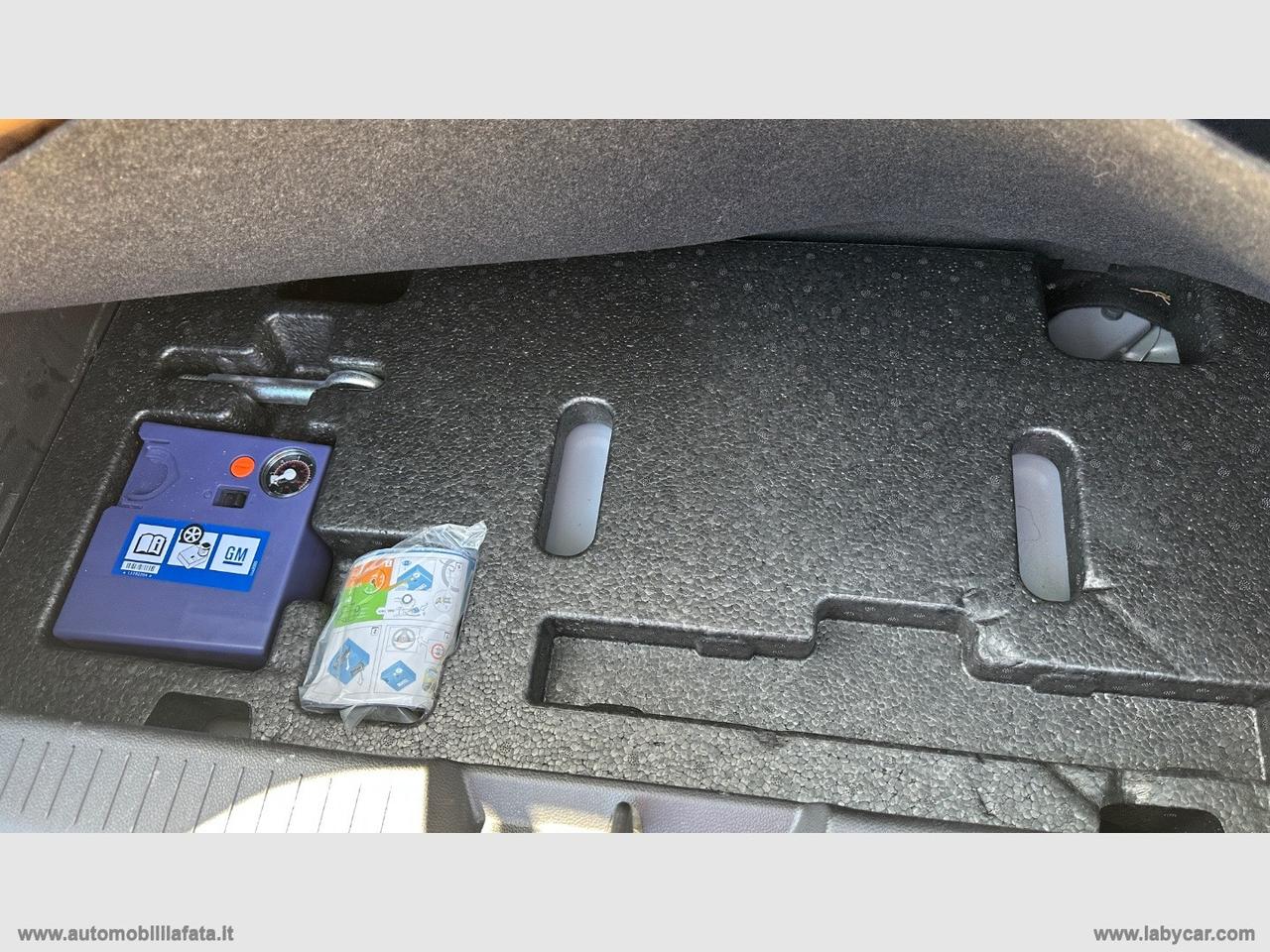 OPEL Karl Rocks 1.0 73 CV GPL PER NEOPATENTATI