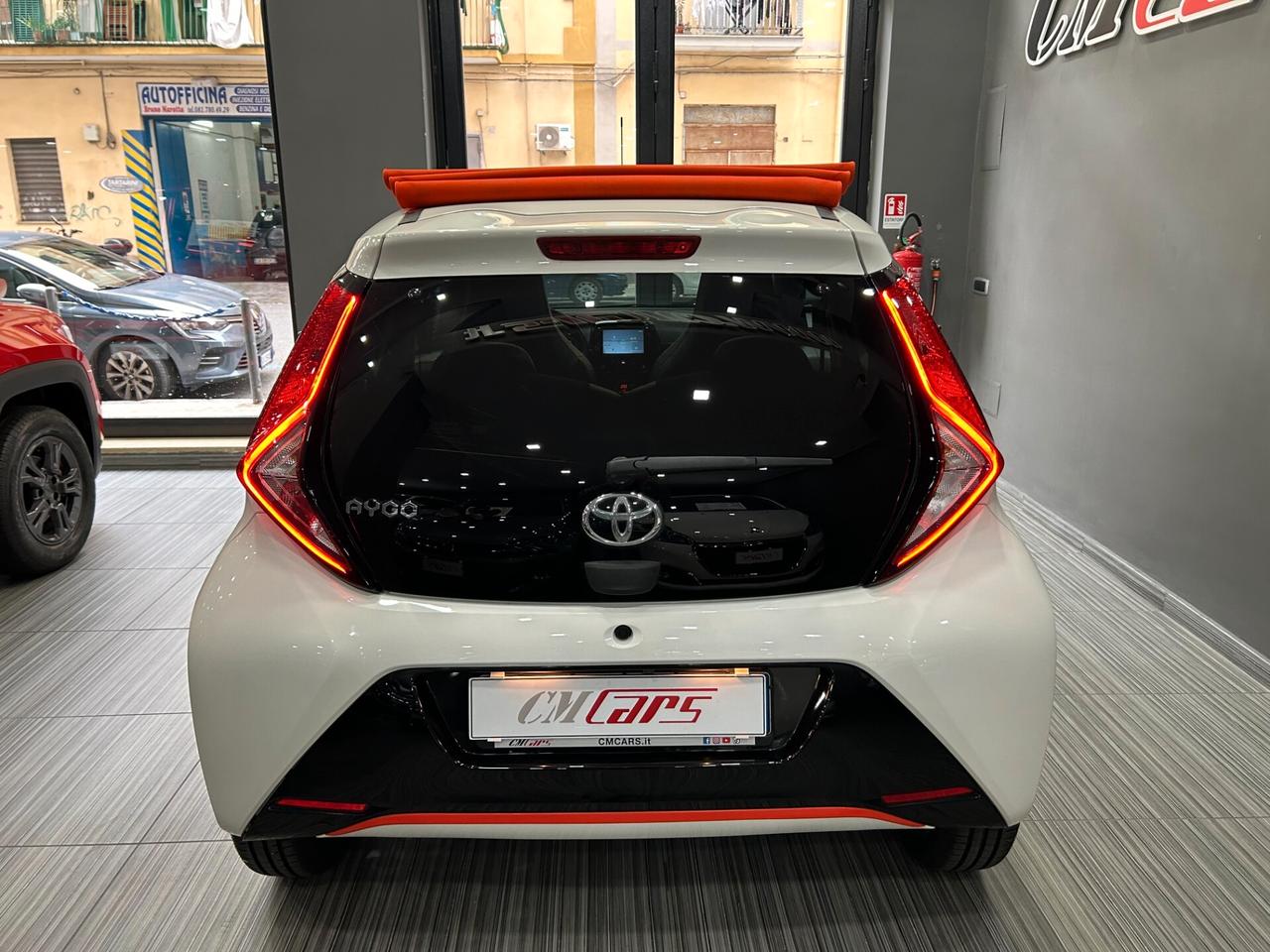 Toyota Aygo Cabrio 1.0 72cv 5p Orange FULL