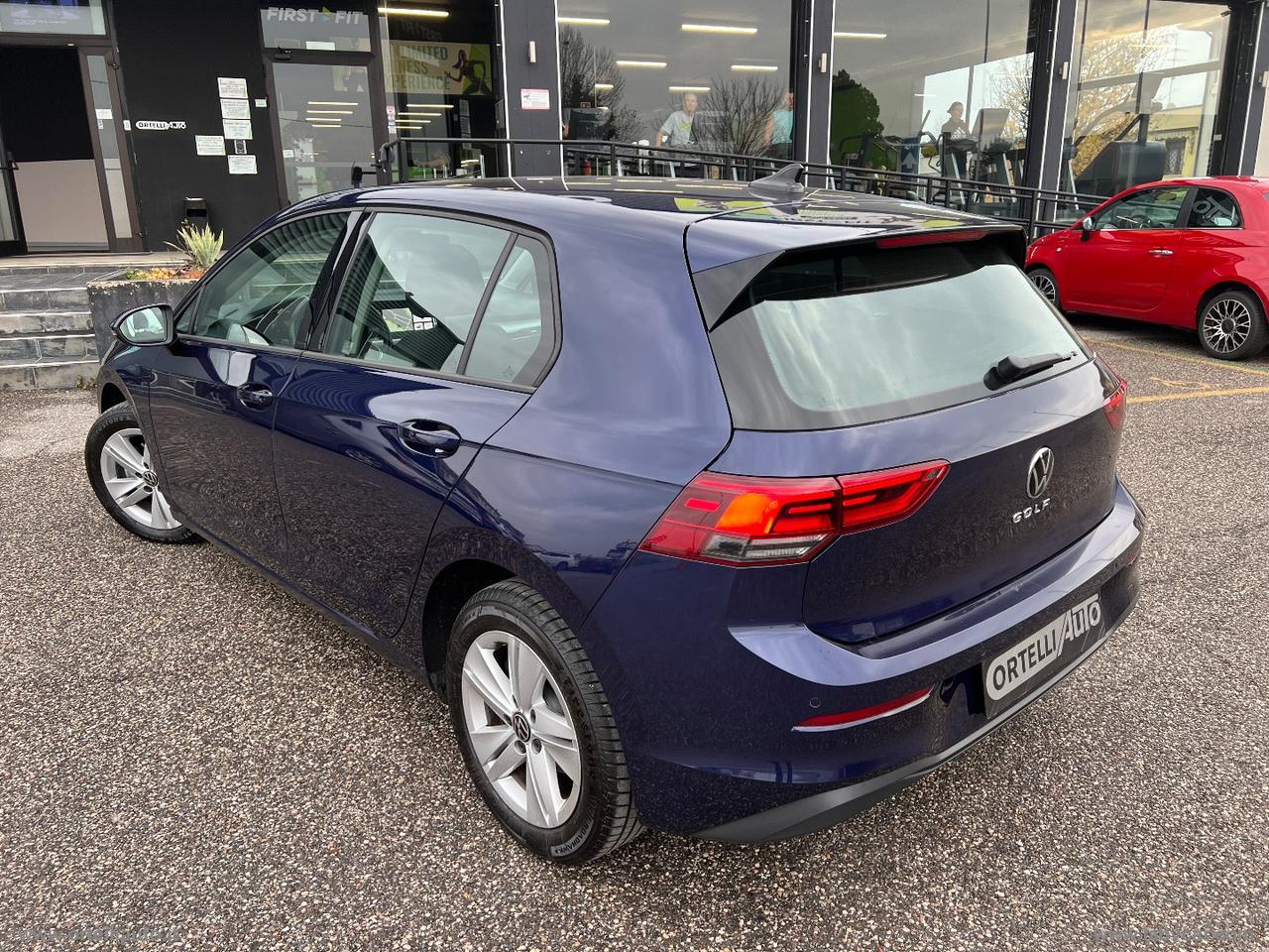 VOLKSWAGEN Golf 2.0 TDI DSG SCR Life IVA DEDUCIBILE