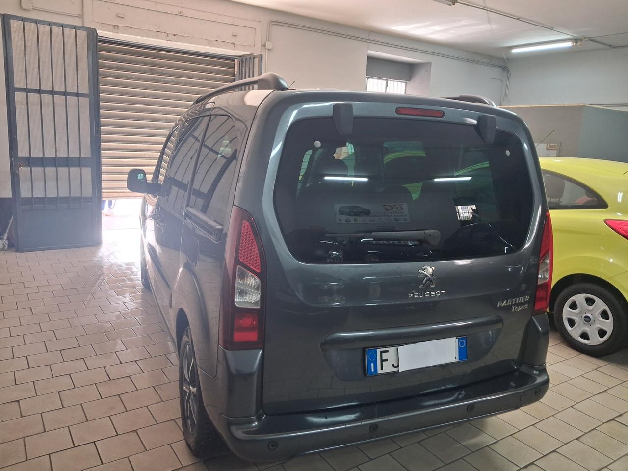 Peugeot Partner Tepee 1.6 BlueHDi Outdoor 2017