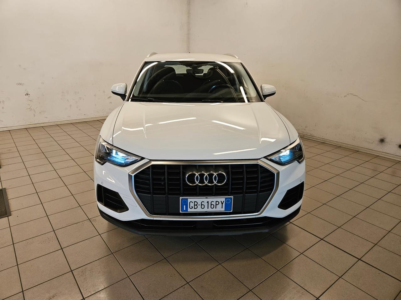 Audi Q3 35 TFSI Business S-TRONIC