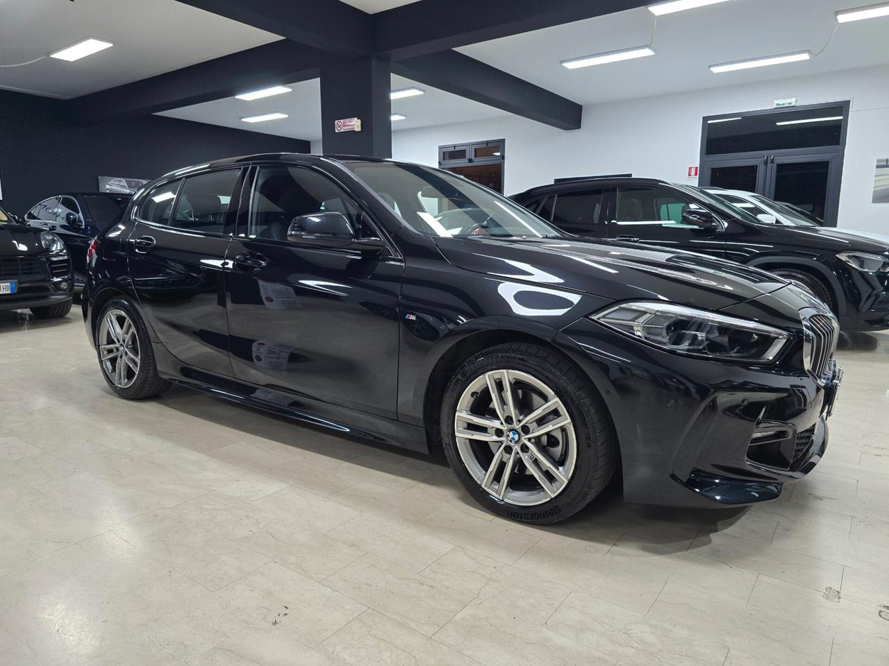 Bmw 118 118d 5p. MSport