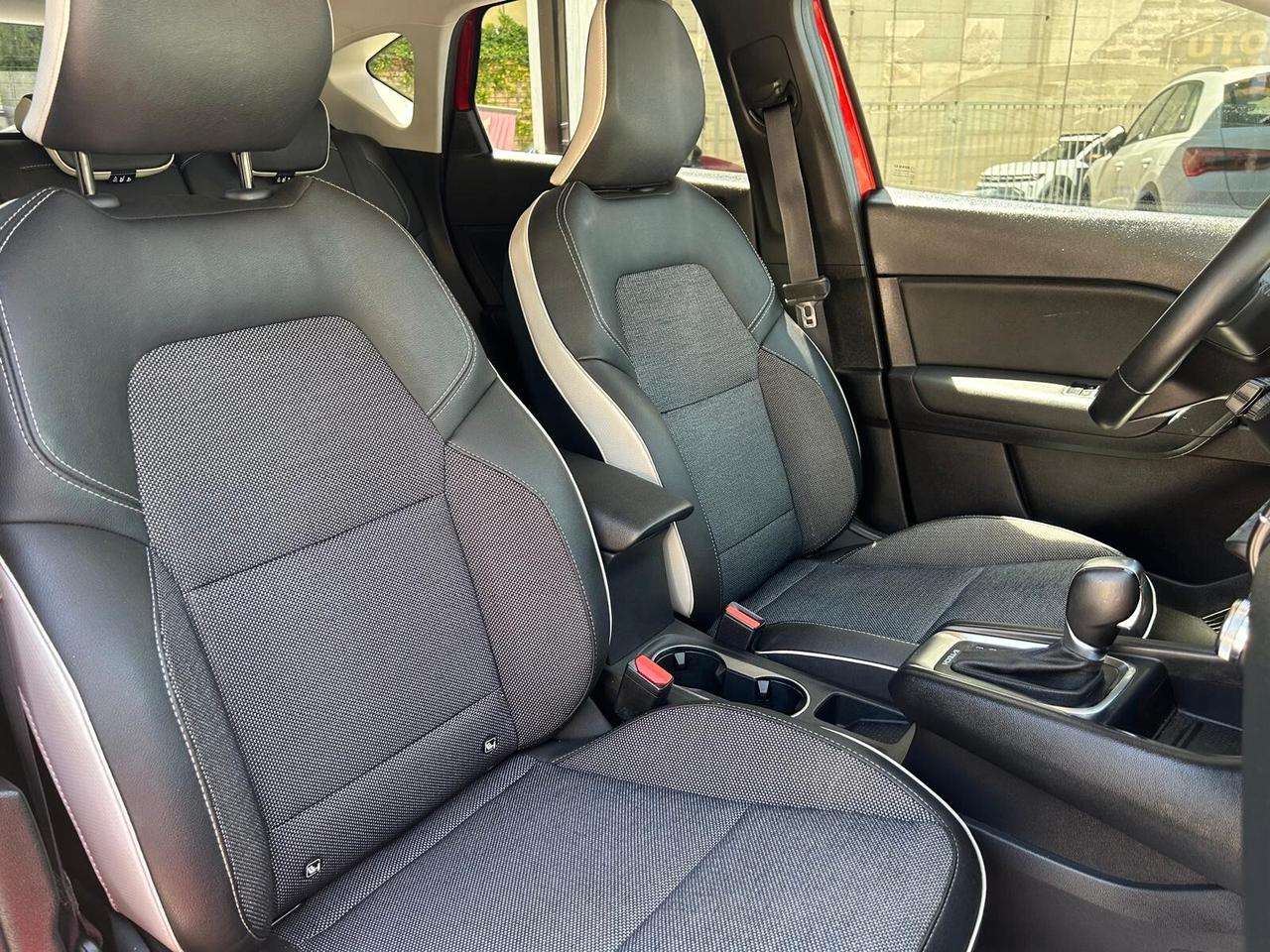 Renault Captur Full Hybrid E-Tech 145 CV Initiale Paris