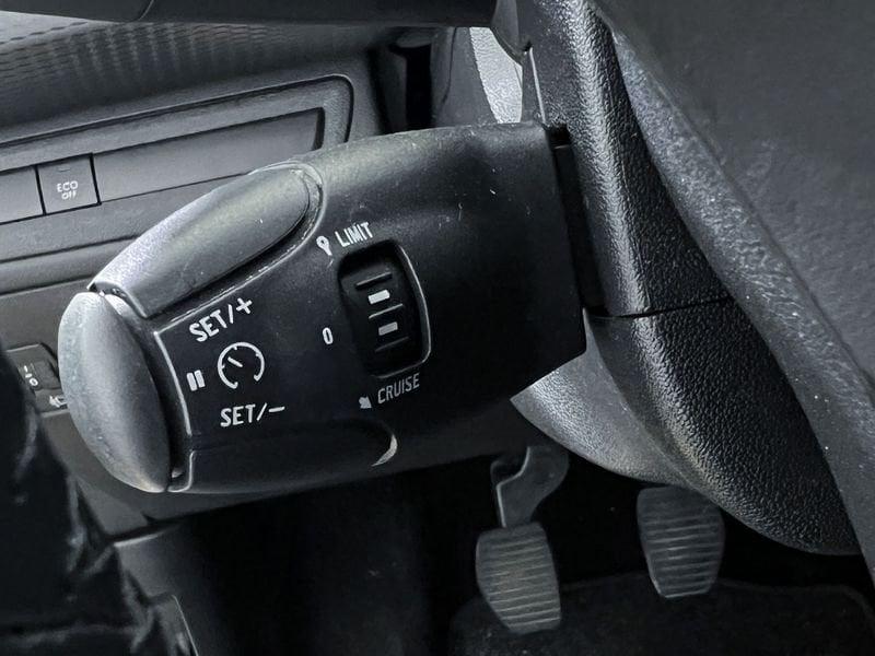 Peugeot 2008 2008 1.2 puretech Active s&s 82cv my18