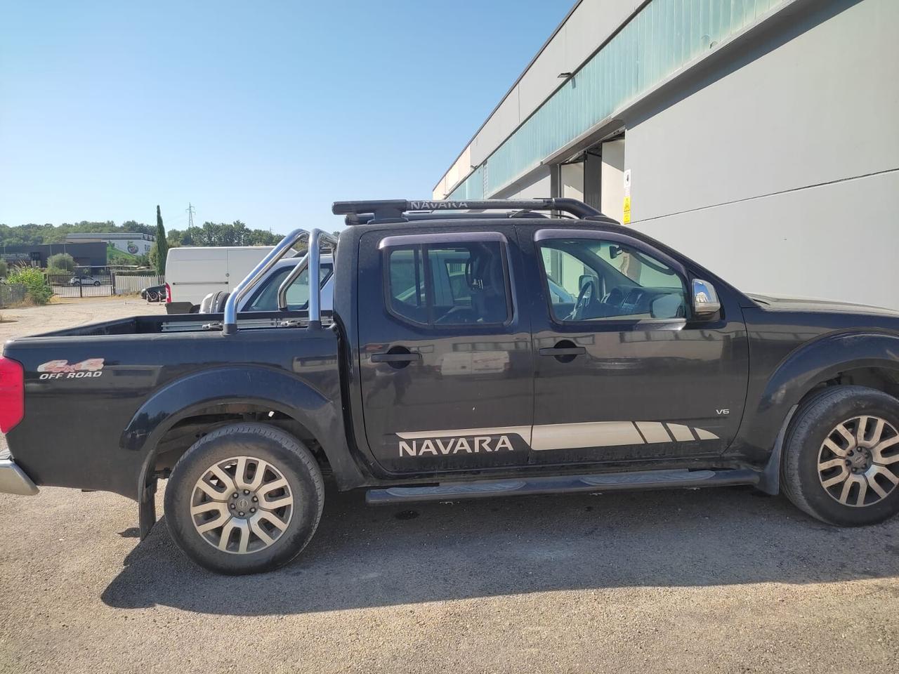Nissan Navara 3.0 dCi 4 porte Double Cab LE V6